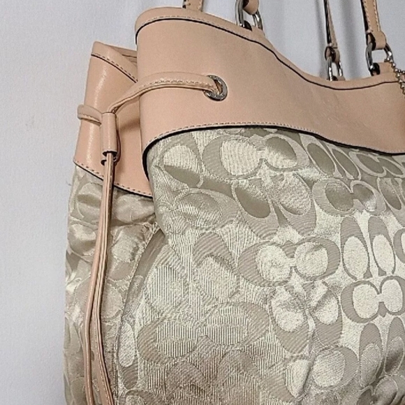 Coach 32702 Signature Drawstring carry all tote bag - Picture 3 of 13